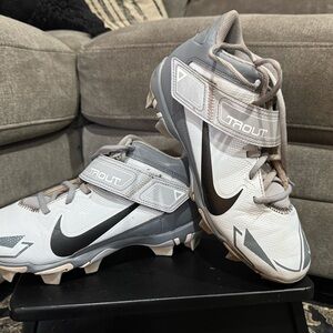 Nike Trout Baseball Cleats - Gray and White